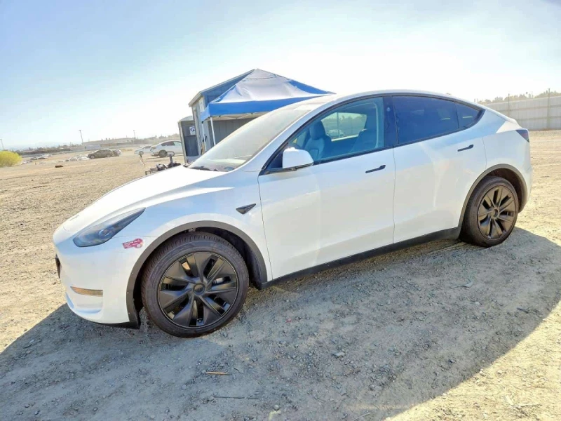 Tesla Model Y Long Range Dual Motor / Carfax - 24500 € - 21081096 1 | Car24.bg Tesla Model Y Long Range Dual Motor / Carfax - 24500 € - 21081096 1