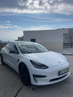 Tesla Model 3 Performance  - [1] 