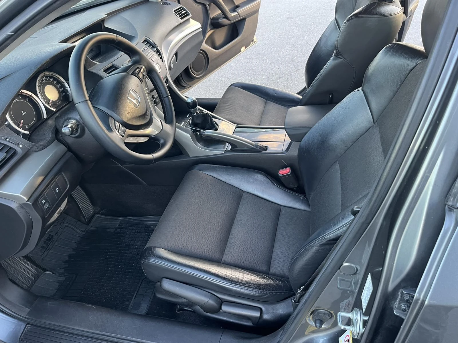 Honda Accord 2.2I-DTEC 150кс 6 СКОРОСТИ АВТОПИЛОТ КЛИМАТРОНИК  - изображение 8 | Auto.bg Honda Accord 2.2I-DTEC 150кс 6 СКОРОСТИ АВТОПИЛОТ КЛИМАТРОНИК  - изображение 8