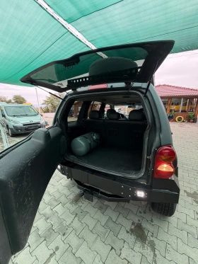 Jeep Cherokee 3.7 V6 Бензин и Газ | Auto.bg — изображение 14 Jeep Cherokee 3.7 V6 Бензин и Газ | Auto.bg — изображение 14
