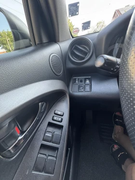 Toyota Rav4 undefined | Auto.bg — изображение 12 Toyota Rav4 undefined | Auto.bg — изображение 12