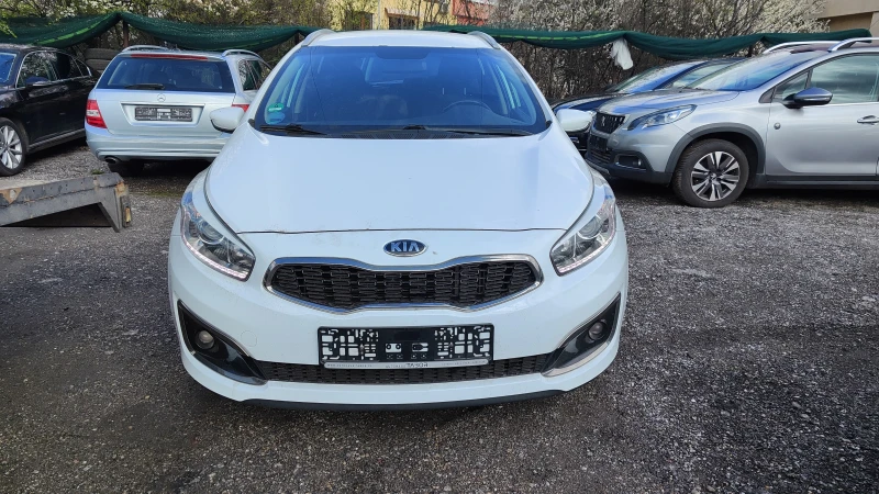 Kia Ceed 1.6 CRDi 136ps Германия - 6999 € / 13688.85 лв. - 31833940 1 | Car24.bg Kia Ceed 1.6 CRDi 136ps Германия - 6999 € / 13688.85 лв. - 31833940 1