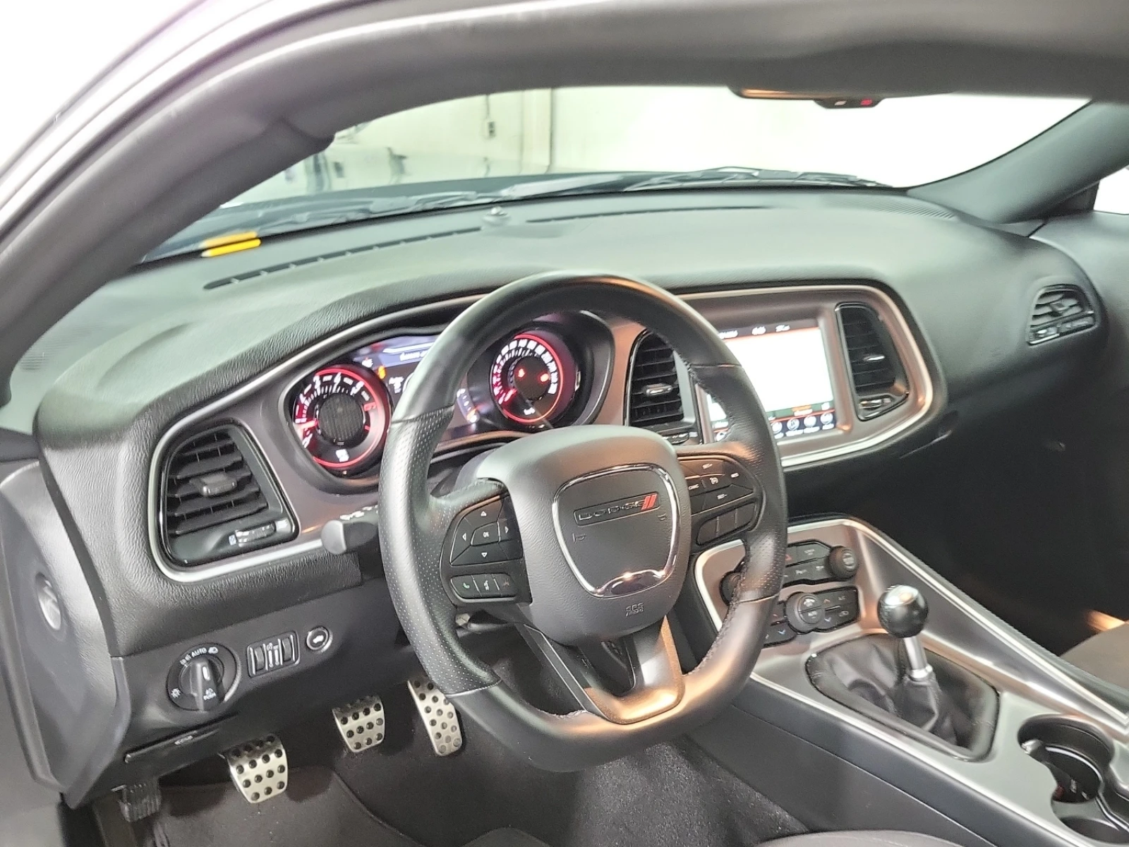 Dodge Challenger * R/T* CARFAX * БЕЗ ПЪРВОНАЧАЛНА ВНОСКА - изображение 7 | Auto.bg Dodge Challenger * R/T* CARFAX * БЕЗ ПЪРВОНАЧАЛНА ВНОСКА - изображение 7