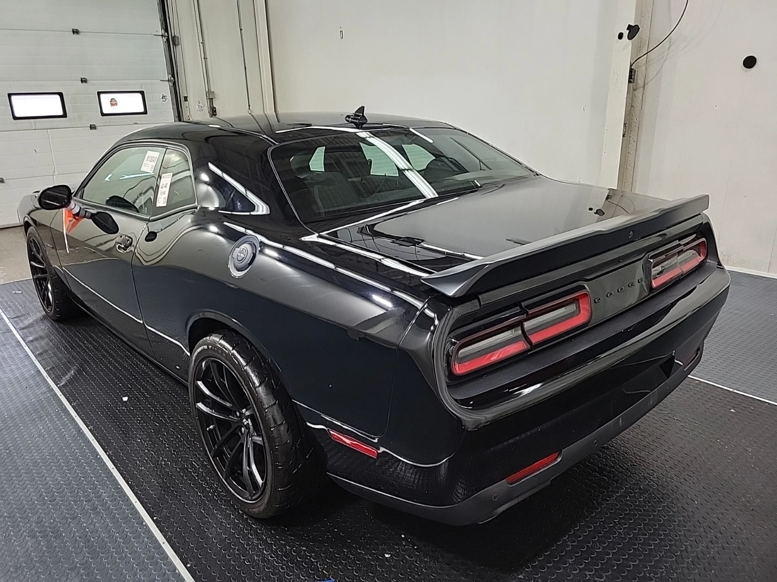 Dodge Challenger * R/T* CARFAX * БЕЗ ПЪРВОНАЧАЛНА ВНОСКА - изображение 4 | Auto.bg Dodge Challenger * R/T* CARFAX * БЕЗ ПЪРВОНАЧАЛНА ВНОСКА - изображение 4