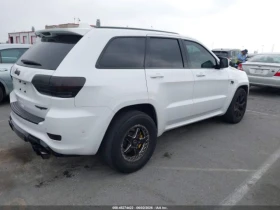 Jeep Grand cherokee TRACKHAWK* 4x4* BREMBO* FULL* 707HP* | Auto.bg — изображение 4 Jeep Grand cherokee TRACKHAWK* 4x4* BREMBO* FULL* 707HP* | Auto.bg — изображение 4
