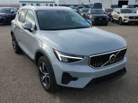 Volvo XC40 CORE BRIGHT THEME