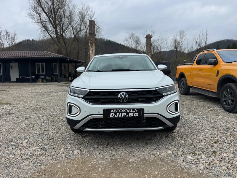 VW T-Roc 1.5 TFSi 6000km style - 22000 € / 43028.26 лв. - 90705723 1 | Car24.bg VW T-Roc 1.5 TFSi 6000km style - 22000 € / 43028.26 лв. - 90705723 1