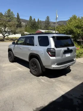 Toyota 4runner 4WD 4dr V6 SR5 | Auto.bg — изображение 4 Toyota 4runner 4WD 4dr V6 SR5 | Auto.bg — изображение 4
