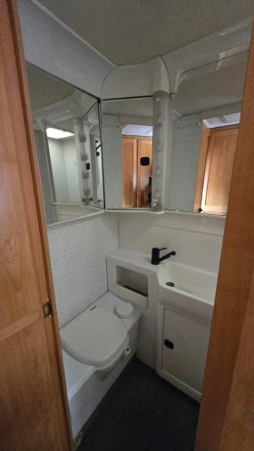 Кемпер HYMER / ERIBA Fiat Ducato 2.5tdi 116к.с. | Auto.bg — изображение 13 Кемпер HYMER / ERIBA Fiat Ducato 2.5tdi 116к.с. | Auto.bg — изображение 13