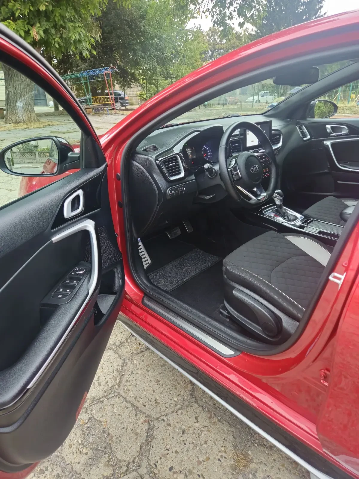 Kia Pro ceed 1.6 CRDI GT - изображение 9 | Auto.bg Kia Pro ceed 1.6 CRDI GT - изображение 9