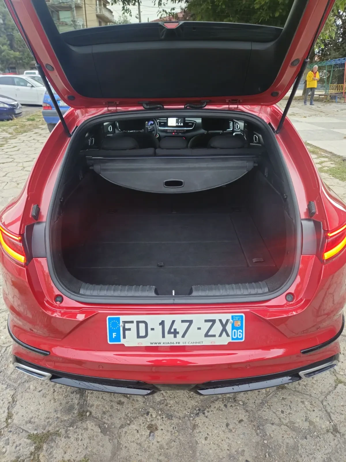 Kia Pro ceed 1.6 CRDI GT - изображение 8 | Auto.bg Kia Pro ceed 1.6 CRDI GT - изображение 8