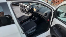 Toyota Aygo 1.0 VVTi NAVI | Auto.bg — изображение 12 Toyota Aygo 1.0 VVTi NAVI | Auto.bg — изображение 12