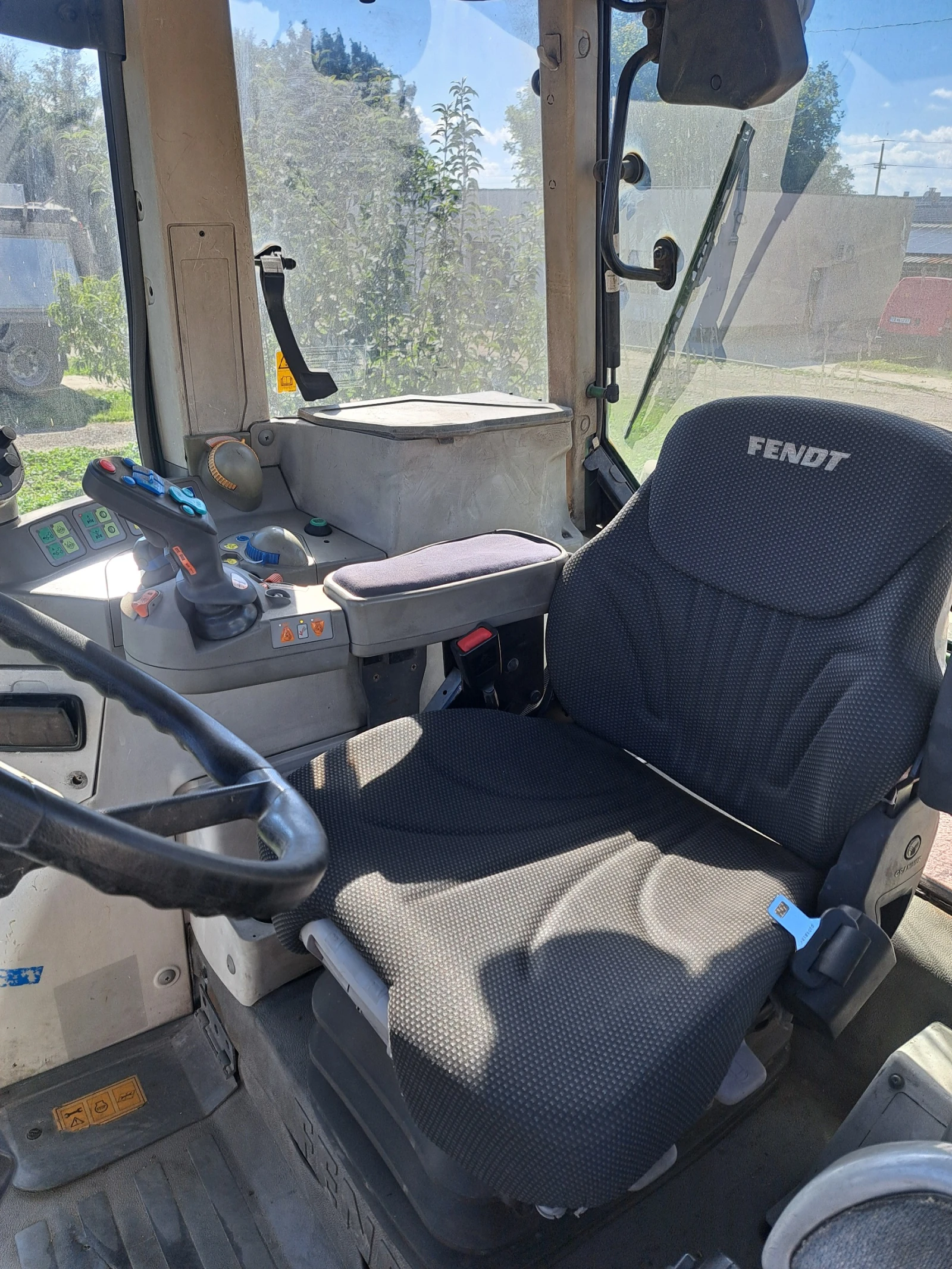 Трактор Fendt 818 VARIO TMS - изображение 7 | Auto.bg Трактор Fendt 818 VARIO TMS - изображение 7