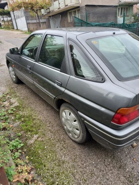 Снимка Ford Escort