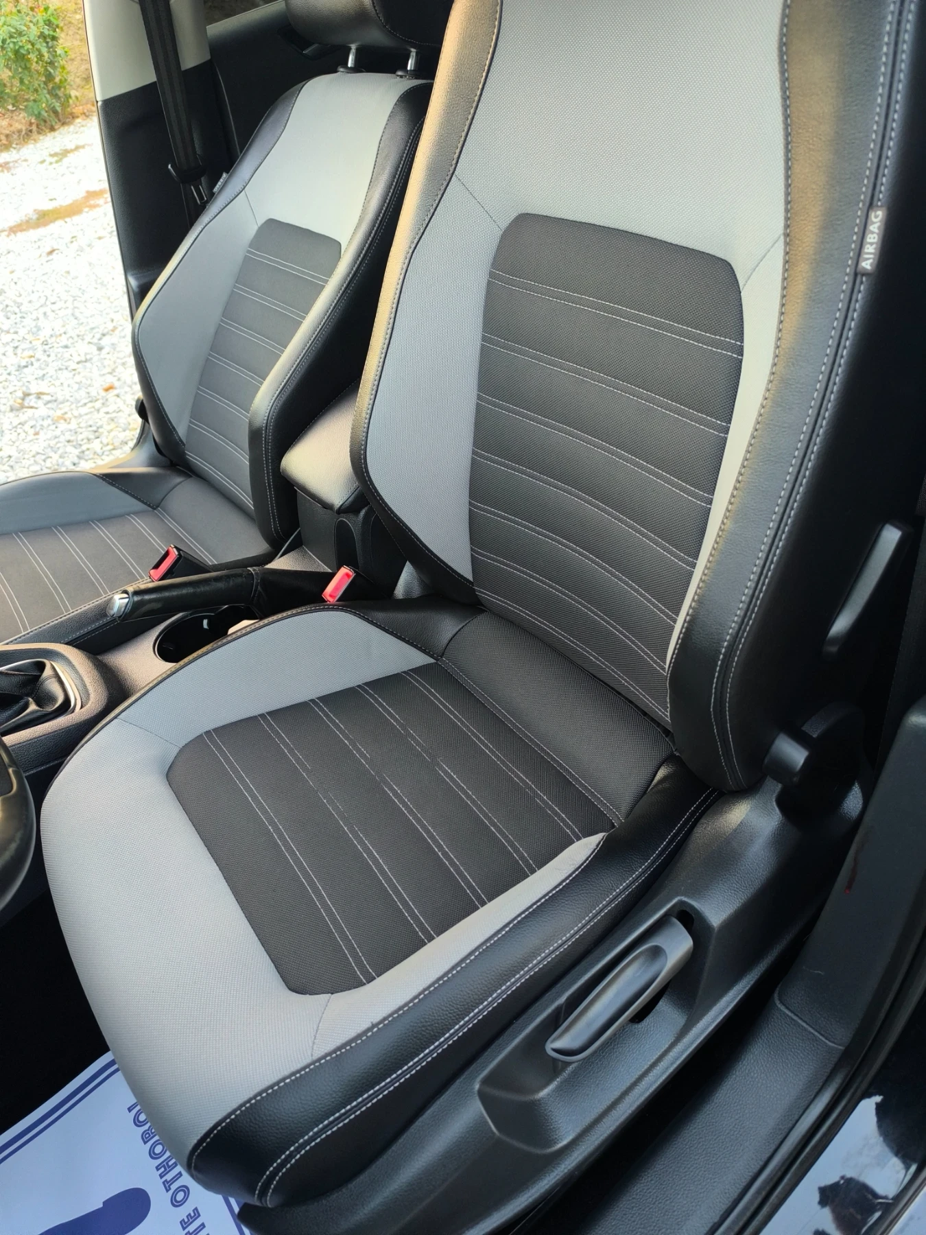 VW Jetta Comfortline с 4л. Разход Най-надлежния 1, 6 дизел - изображение 10 | Auto.bg VW Jetta Comfortline с 4л. Разход Най-надлежния 1, 6 дизел - изображение 10