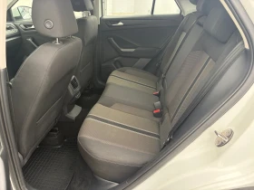 VW T-Roc - 19900 € / 38921.02 лв. - 81619108 7 | Car24.bg VW T-Roc - 19900 € / 38921.02 лв. - 81619108 7