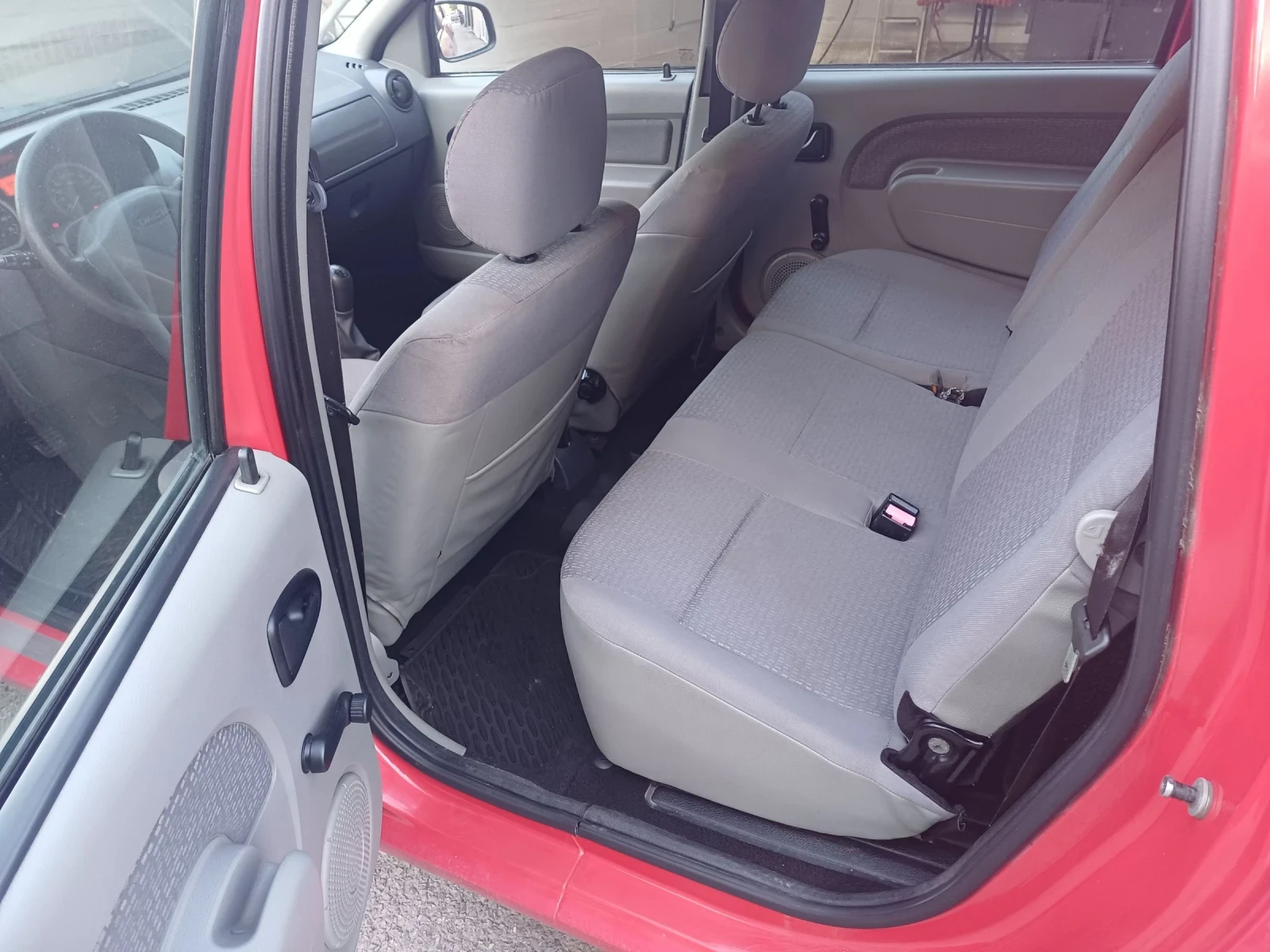 Dacia Logan MCV 1.5DCI 6+ 1 - изображение 9 | Auto.bg Dacia Logan MCV 1.5DCI 6+ 1 - изображение 9