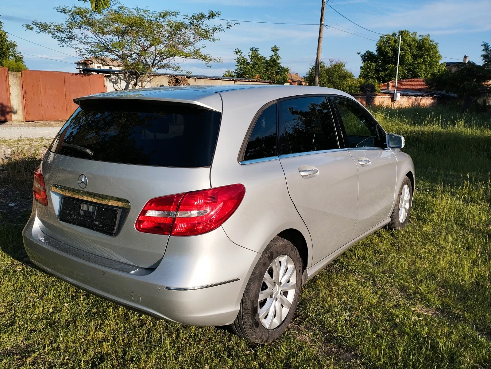 Mercedes-Benz B 200  - изображение 6 | Auto.bg Mercedes-Benz B 200  - изображение 6