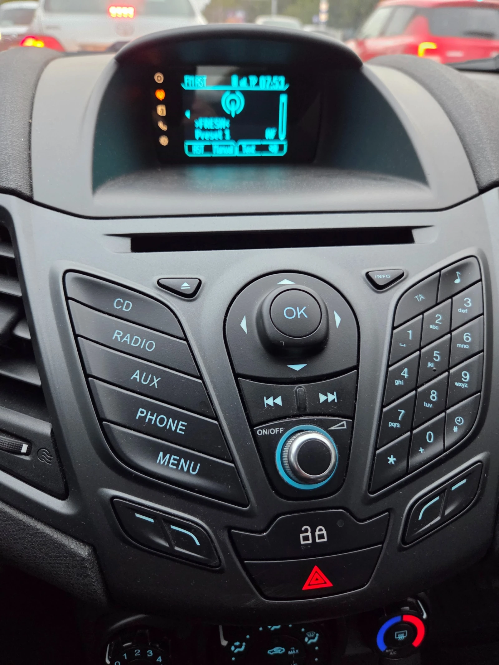 Ford Fiesta 1.0 Ecoboost - изображение 6 | Auto.bg Ford Fiesta 1.0 Ecoboost - изображение 6