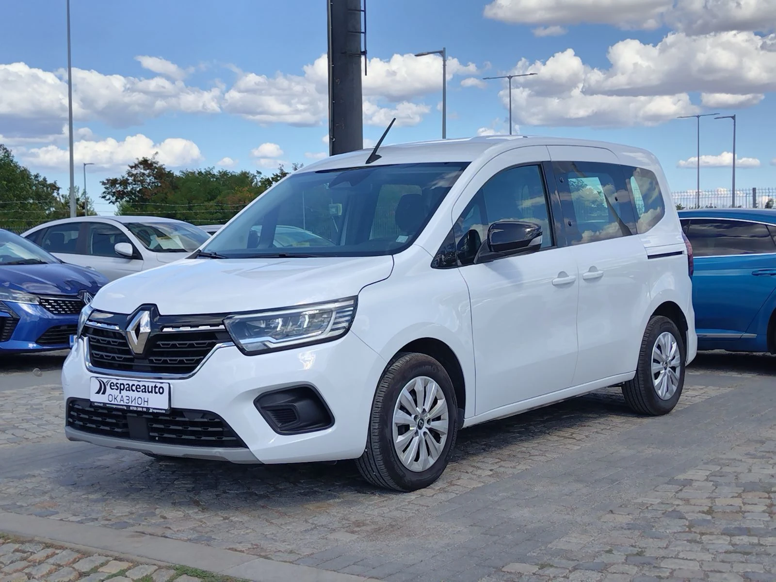 Renault Kangoo 1.3Tce/130к.с./ZEN/4+ 1места/Гаранционен | Auto.bg — изображение 1 Renault Kangoo 1.3Tce/130к.с./ZEN/4+ 1места/Гаранционен | Auto.bg — изображение 1