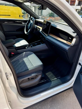 VW Tiguan 2.0 TSI R-Line Plus 4Motion / Гаранция - 44999 € / 88010.39 лв. - 48237481 10 | Car24.bg VW Tiguan 2.0 TSI R-Line Plus 4Motion / Гаранция - 44999 € / 88010.39 лв. - 48237481 10