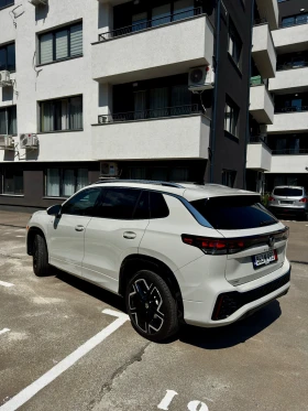 VW Tiguan 2.0 TSI R-Line Plus 4Motion / Гаранция - 44999 € / 88010.39 лв. - 48237481 2 | Car24.bg VW Tiguan 2.0 TSI R-Line Plus 4Motion / Гаранция - 44999 € / 88010.39 лв. - 48237481 2