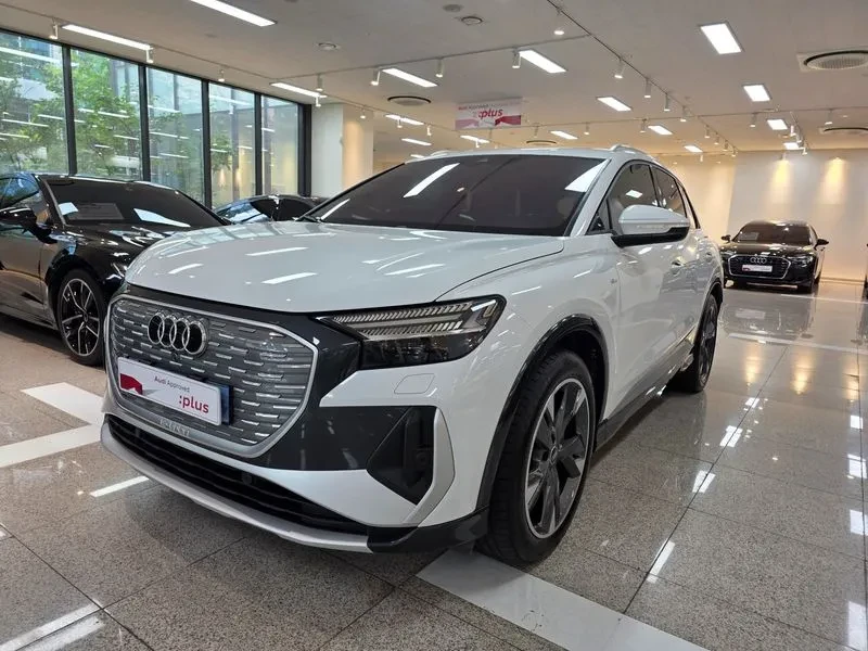 Audi Q4 40 Premium - САМО 30% АВАНС - 35007 € - 89661745 1 | Car24.bg Audi Q4 40 Premium - САМО 30% АВАНС - 35007 € - 89661745 1