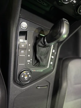 VW Tiguan 2.0TDI/3xR Line/4motion/Distronic/Cam360/KeyLess// - 42900 лв. / 21934.42 € - 41144610 12 | Car24.bg VW Tiguan 2.0TDI/3xR Line/4motion/Distronic/Cam360/KeyLess// - 42900 лв. / 21934.42 € - 41144610 12