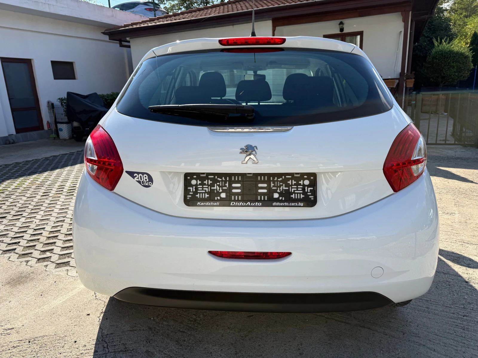 Peugeot 208 1.0i Like - изображение 5 | Auto.bg Peugeot 208 1.0i Like - изображение 5