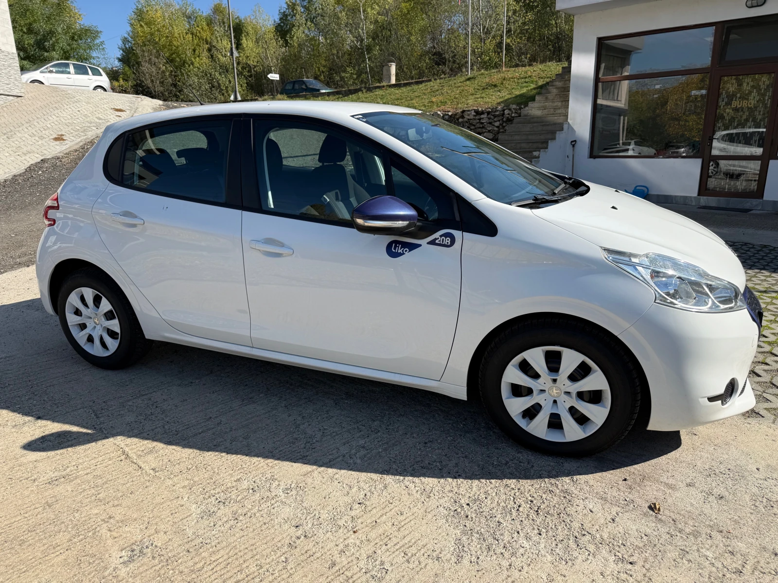 Peugeot 208 1.0i Like - изображение 3 | Auto.bg Peugeot 208 1.0i Like - изображение 3