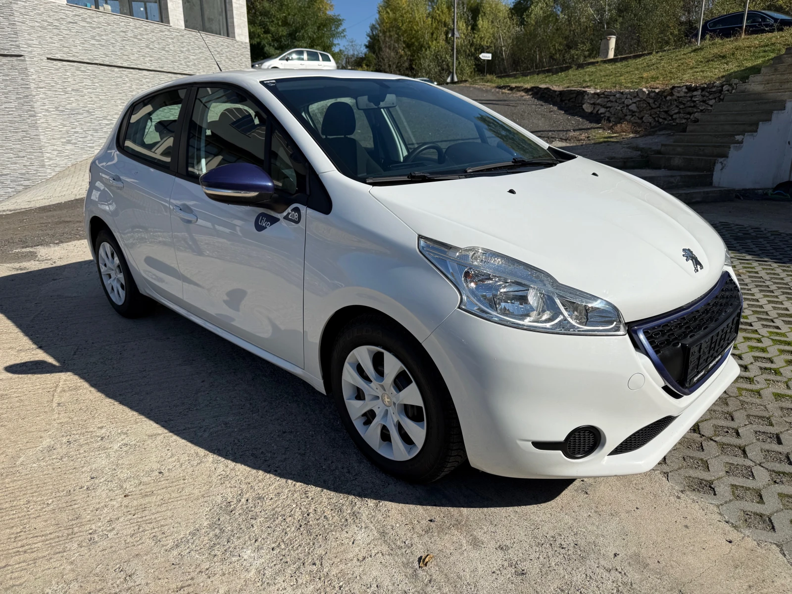 Peugeot 208 1.0i Like - изображение 2 | Auto.bg Peugeot 208 1.0i Like - изображение 2