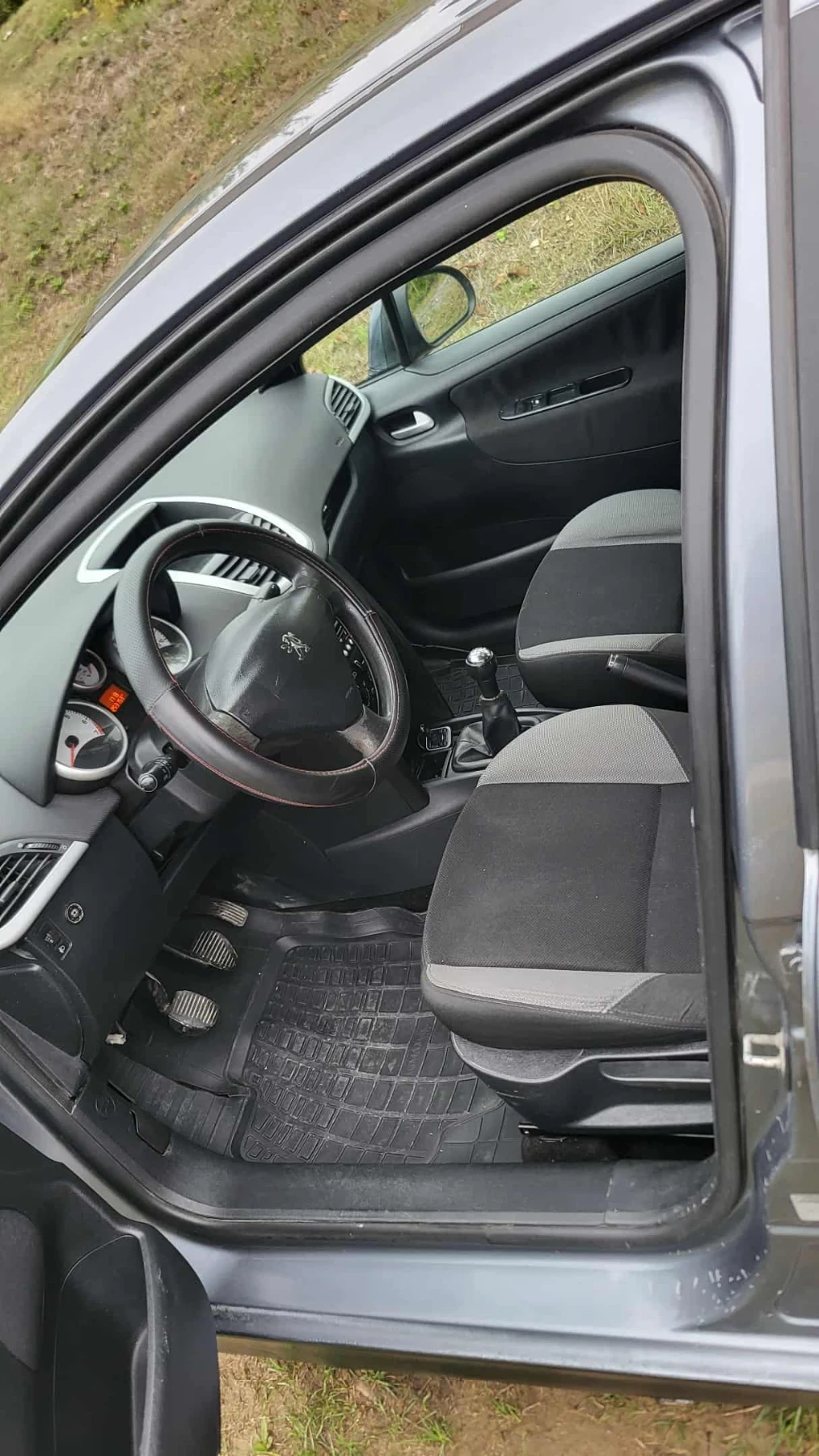 Peugeot 207 1.4 бензин газ много стегнат автомобил - изображение 2 | Auto.bg Peugeot 207 1.4 бензин газ много стегнат автомобил - изображение 2