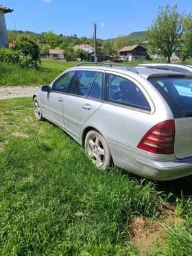 Снимка Mercedes-Benz C 220
