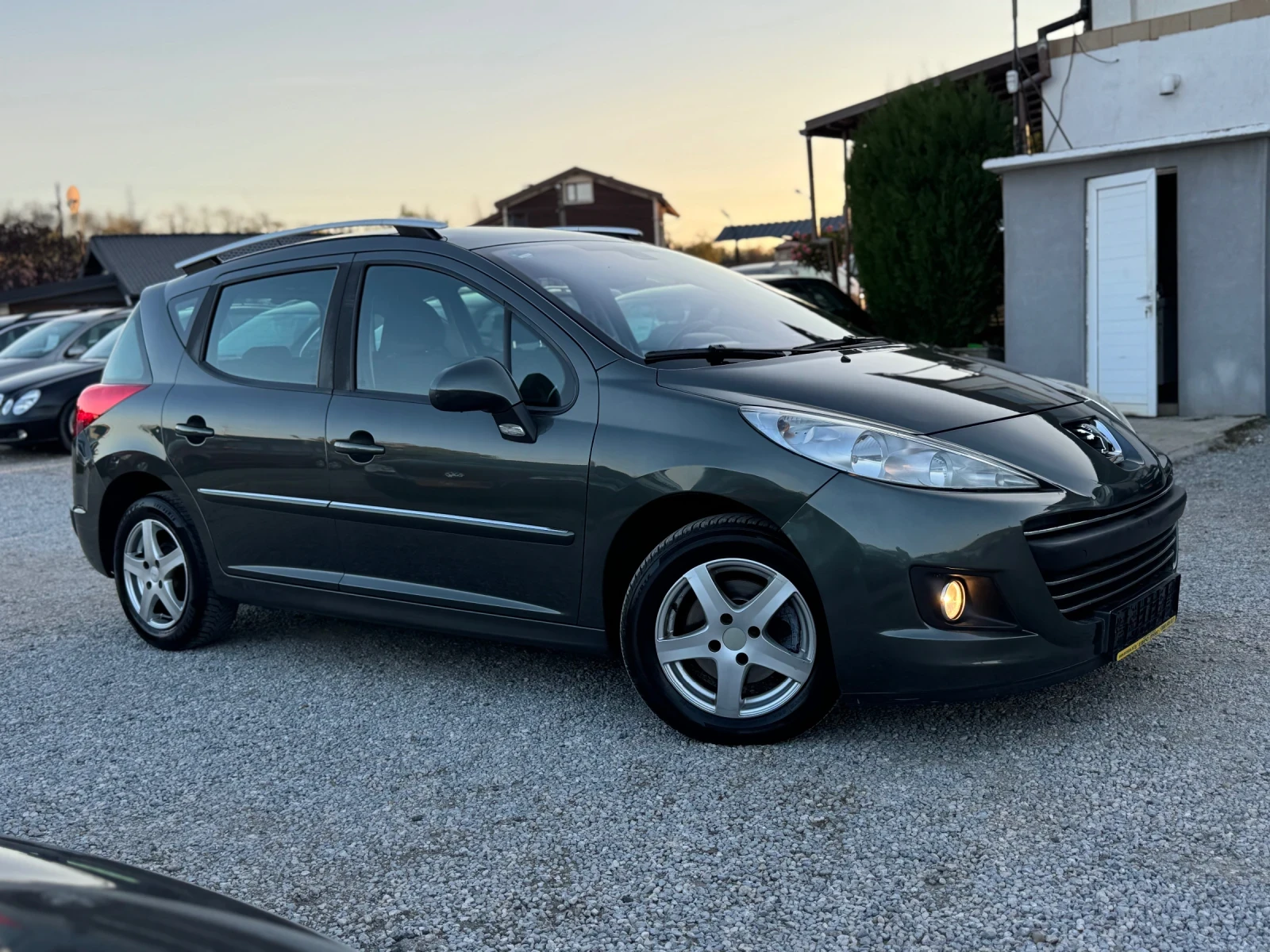 Peugeot 207 1.6HDI 109кс SW НАВИГАЦИЯ ПАНОРАМА - изображение 7 | Auto.bg Peugeot 207 1.6HDI 109кс SW НАВИГАЦИЯ ПАНОРАМА - изображение 7