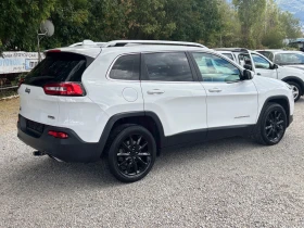 Jeep Cherokee 2.2 TD | Auto.bg — изображение 6 Jeep Cherokee 2.2 TD | Auto.bg — изображение 6