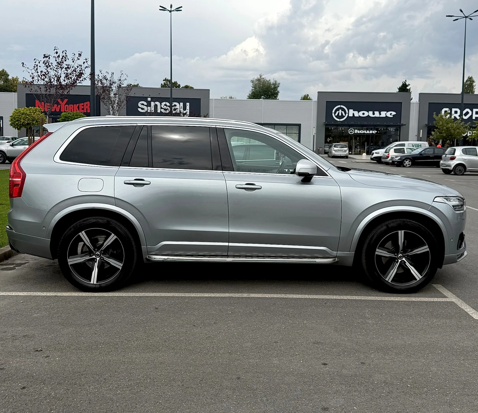 Volvo Xc90 R-design , Bowers&Wilkins, Панорама, FULL - изображение 7 | Auto.bg Volvo Xc90 R-design , Bowers&Wilkins, Панорама, FULL - изображение 7