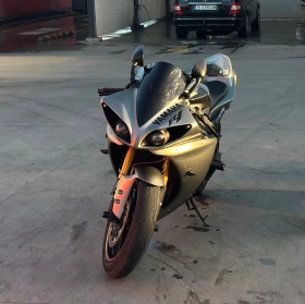 Yamaha YZF-R1 BigBang