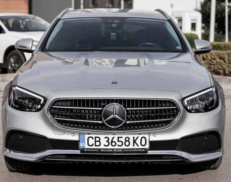 Mercedes-Benz E 220 54 хил. Силвър Стар Пълна история Облужена Лизинг - 12000 € / 23469.96 лв. - 56774069 1 | Car24.bg Mercedes-Benz E 220 54 хил. Силвър Стар Пълна история Облужена Лизинг - 12000 € / 23469.96 лв. - 56774069 1