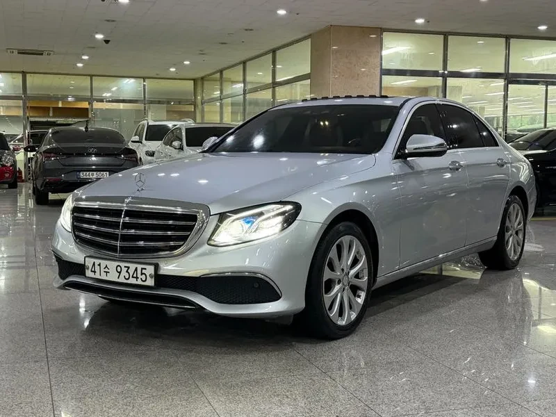 Mercedes-Benz E 220 4Matic Avantgarde - САМО 30% АВАНС - 18684 € - 24107718 1 | Car24.bg Mercedes-Benz E 220 4Matic Avantgarde - САМО 30% АВАНС - 18684 € - 24107718 1