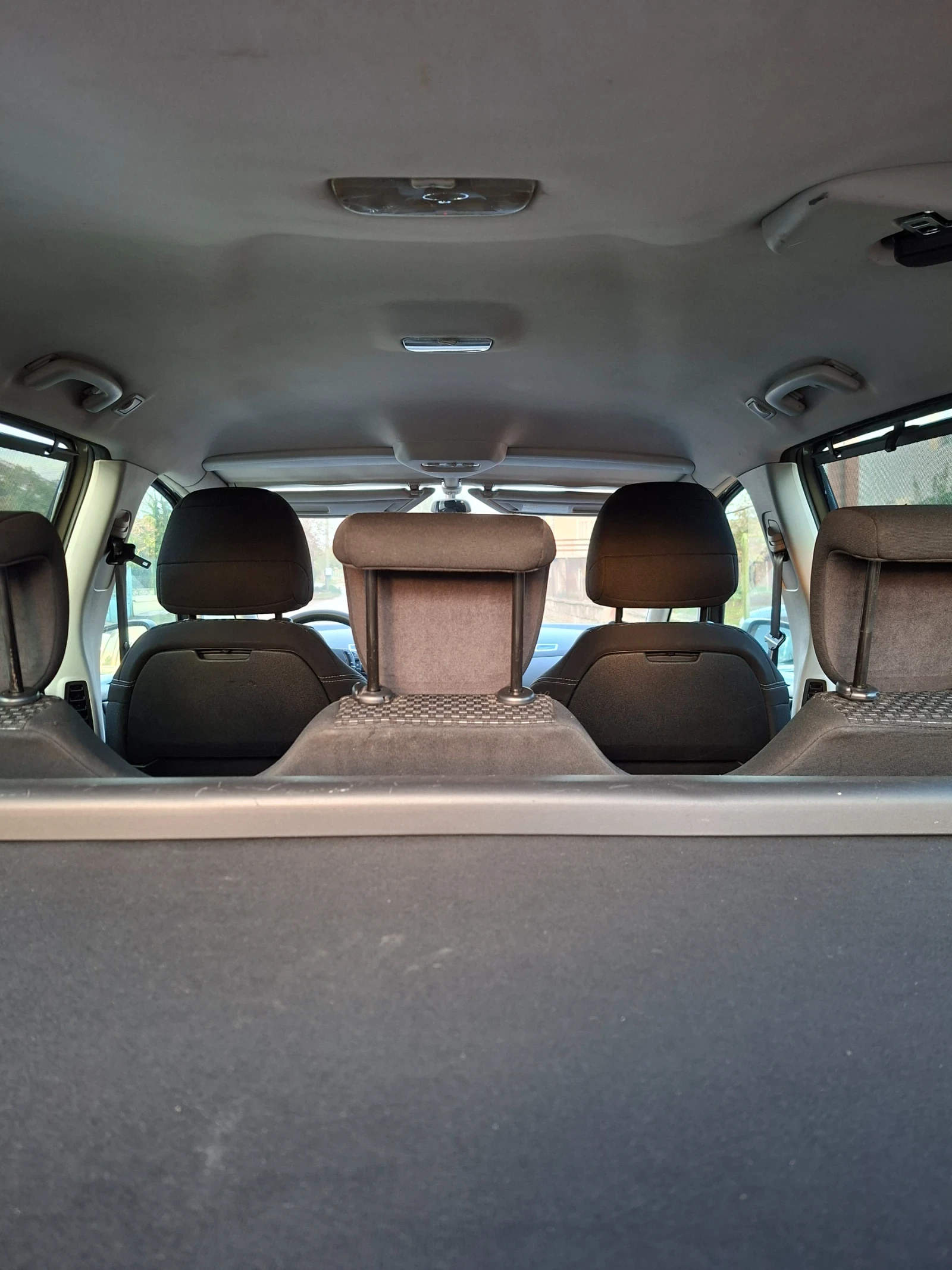 Citroen Grand C4 Picasso 1.6 hdi-112кс 7м - изображение 5 | Auto.bg Citroen Grand C4 Picasso 1.6 hdi-112кс 7м - изображение 5