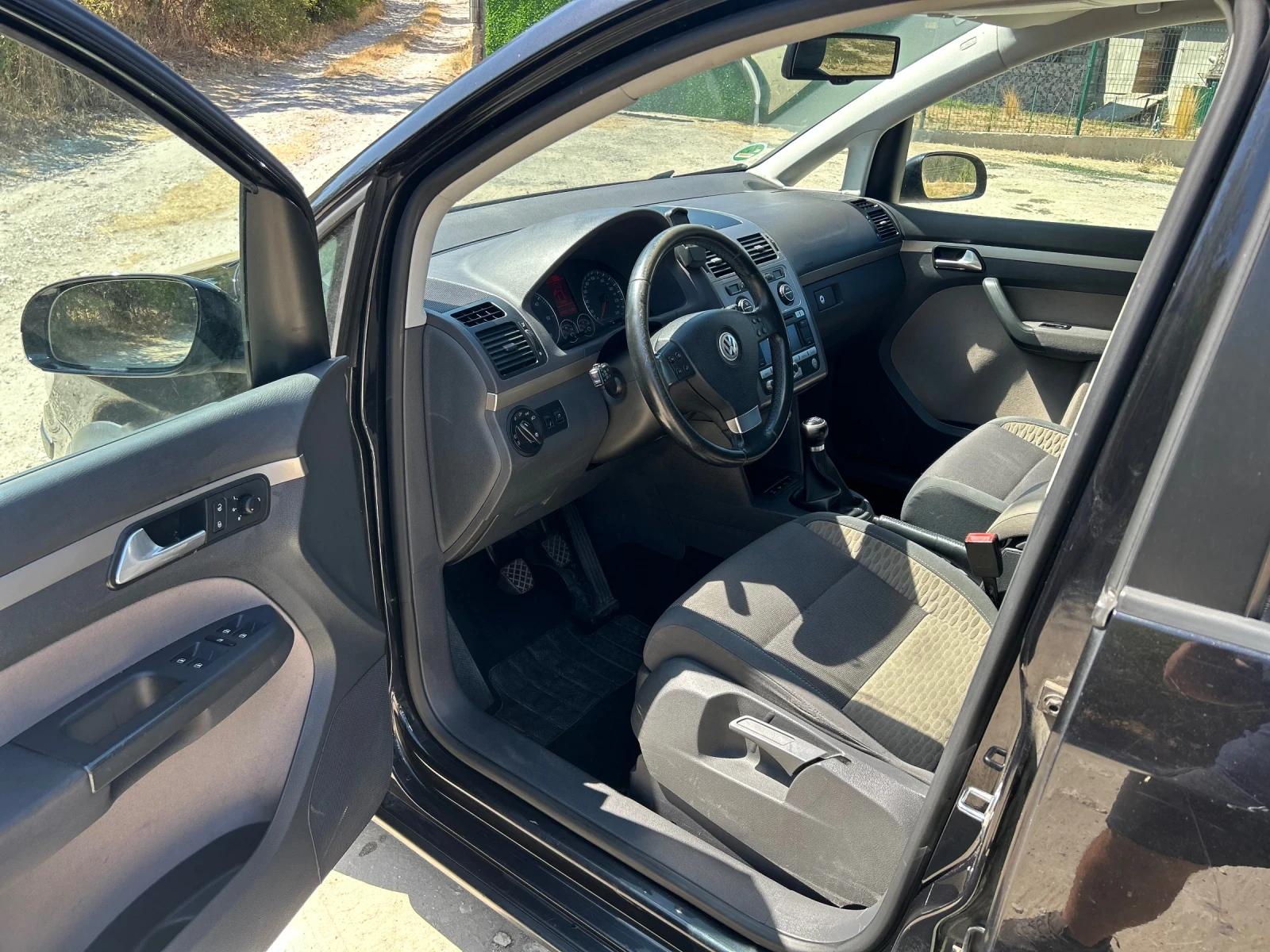 VW Touran Cross 2.0tdi 170 - изображение 9 | Auto.bg VW Touran Cross 2.0tdi 170 - изображение 9