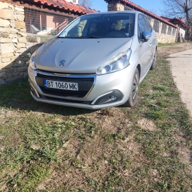 Снимка Peugeot 208