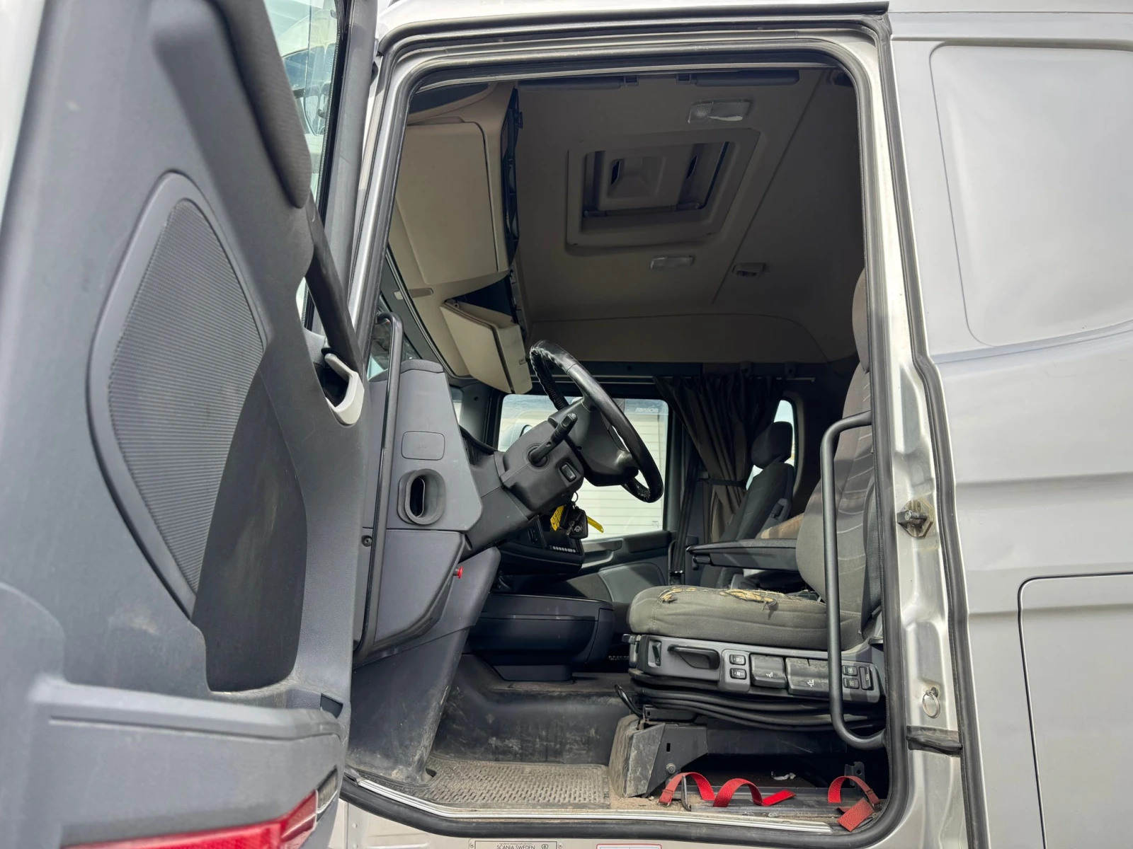 Scania R 620 САМОСВАЛ 8Х4 - изображение 9 | Auto.bg Scania R 620 САМОСВАЛ 8Х4 - изображение 9