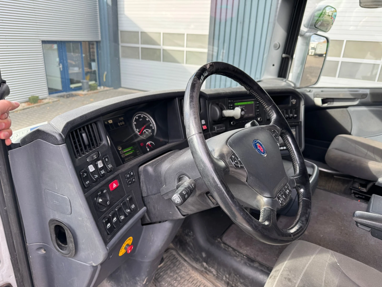 Scania R 620 САМОСВАЛ 8Х4 - изображение 7 | Auto.bg Scania R 620 САМОСВАЛ 8Х4 - изображение 7