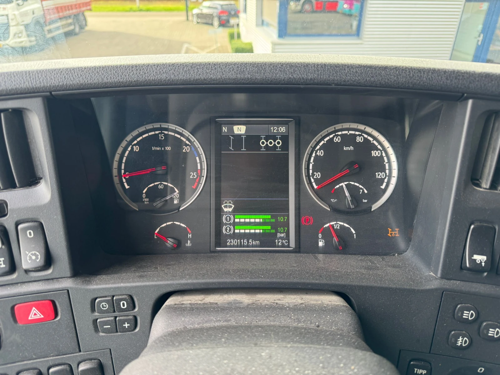 Scania R 620 САМОСВАЛ 8Х4 - изображение 4 | Auto.bg Scania R 620 САМОСВАЛ 8Х4 - изображение 4