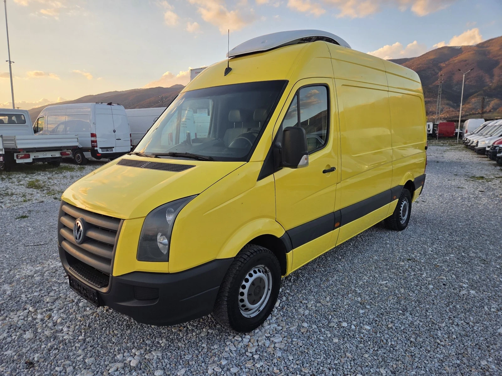VW Crafter 2.5 TDI, ХЛАДИЛЕН, L2H2, Климатик | Auto.bg — изображение 1 VW Crafter 2.5 TDI, ХЛАДИЛЕН, L2H2, Климатик | Auto.bg — изображение 1