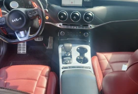 Kia Stinger * GT Elite* Perf. Intake* Обдух* HUD* 360* Pano* | Auto.bg — изображение 9 Kia Stinger * GT Elite* Perf. Intake* Обдух* HUD* 360* Pano* | Auto.bg — изображение 9