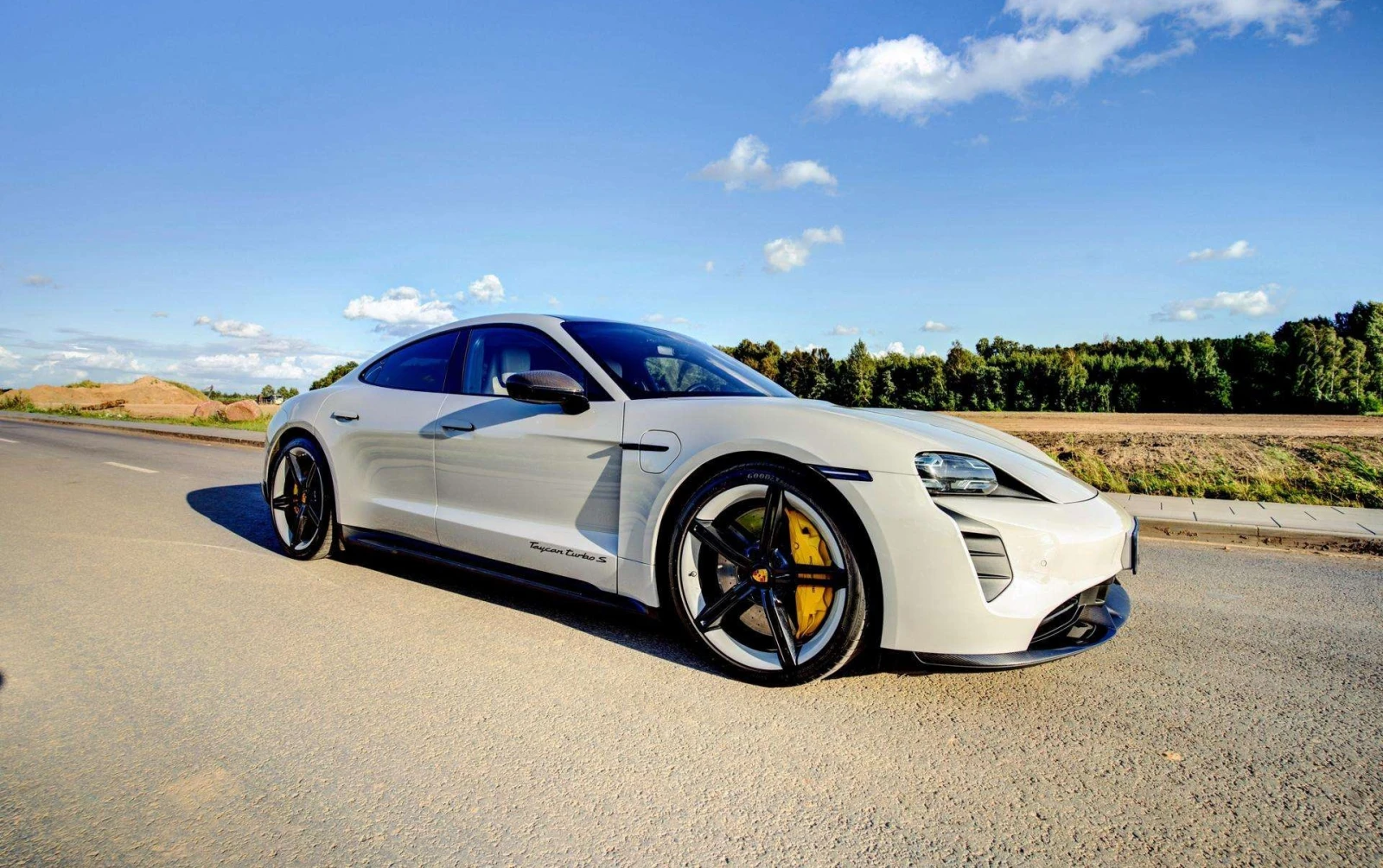 Porsche Taycan Turbo S Sport Chrono PCCB | Auto.bg — изображение 1 Porsche Taycan Turbo S Sport Chrono PCCB | Auto.bg — изображение 1