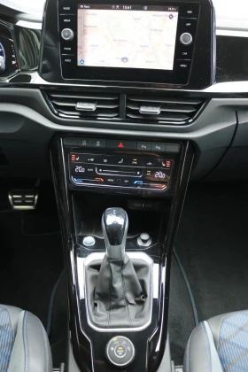 VW T-Roc R* 4M* AKRAPOVIC* BEATS* DISTR* LED* CAM* CARPLAY* - 34600 € / 67671.72 лв. - 24714018 14 | Car24.bg VW T-Roc R* 4M* AKRAPOVIC* BEATS* DISTR* LED* CAM* CARPLAY* - 34600 € / 67671.72 лв. - 24714018 14