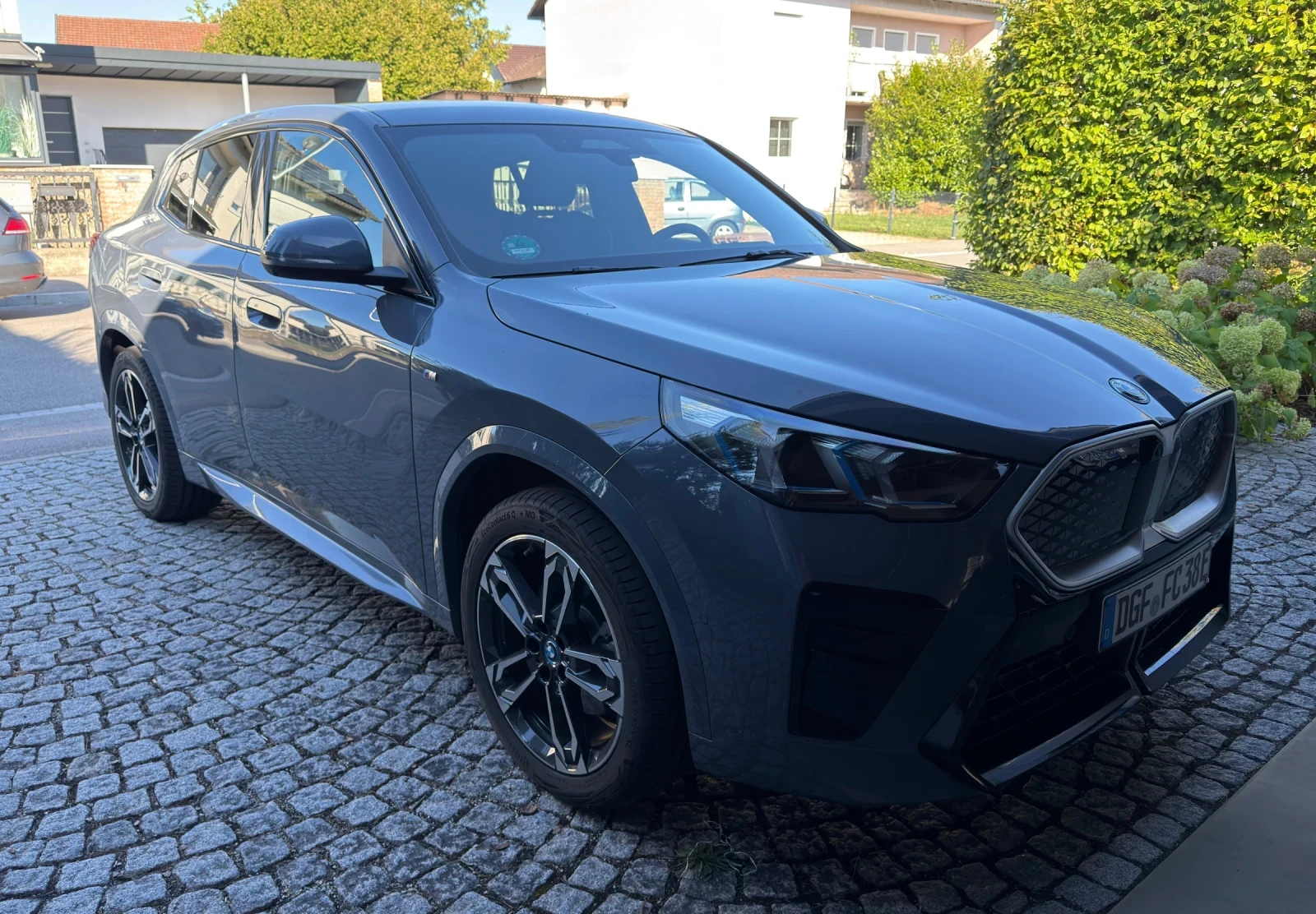 BMW iX2 xDrive 30 M Sport | Auto.bg — изображение 1 BMW iX2 xDrive 30 M Sport | Auto.bg — изображение 1
